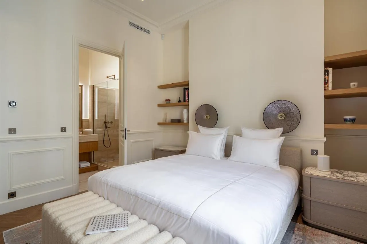 Avenue Montaigne - Champs Elysees Apartman