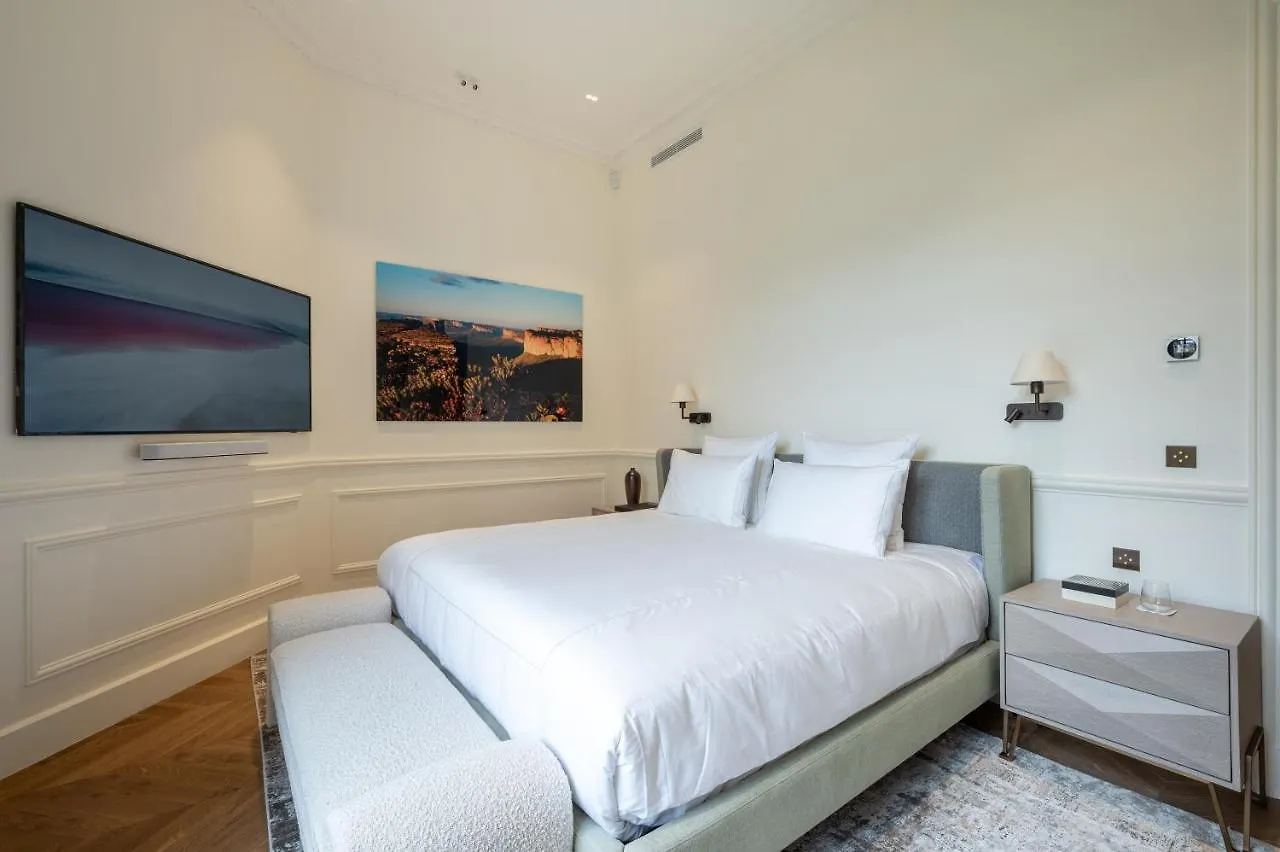 Apartman Avenue Montaigne - Champs Elysees