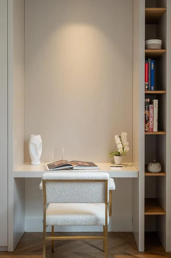 Apartman Avenue Montaigne - Champs Elysees *